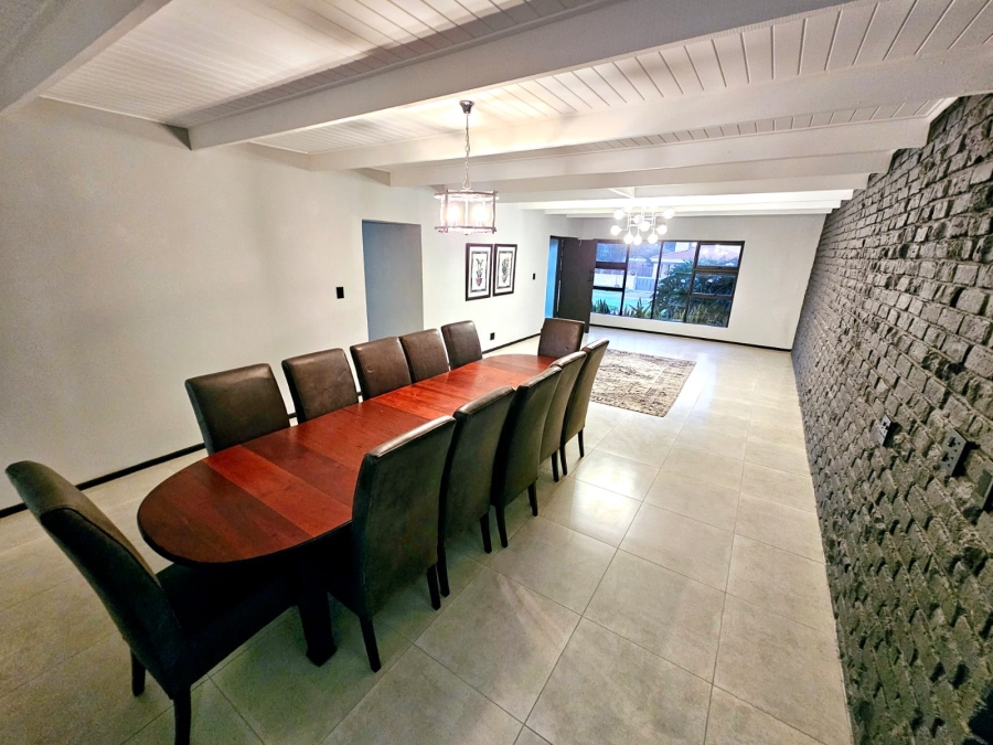 5 Bedroom Property for Sale in Stilbaai Wes Western Cape